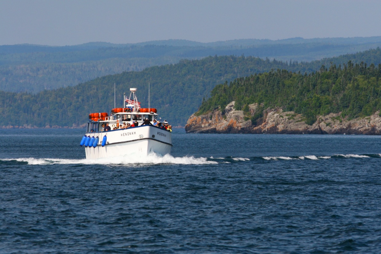 lake superior boat tours bayfield